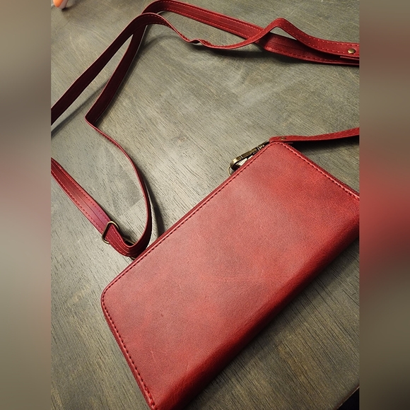 "Megshi" Crossbody/Wallet - Picture 3 of 6